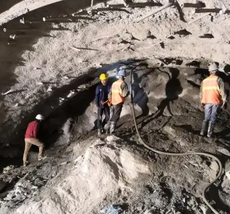 吴江拱顶带模注浆料的施工流程及注意事项